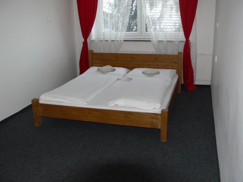 Lazza Motel Brno Exterior photo